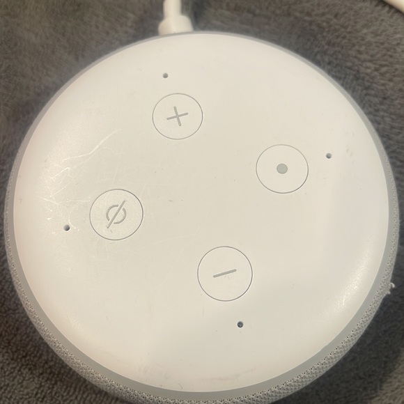 white echo dot - Picture 2 of 2